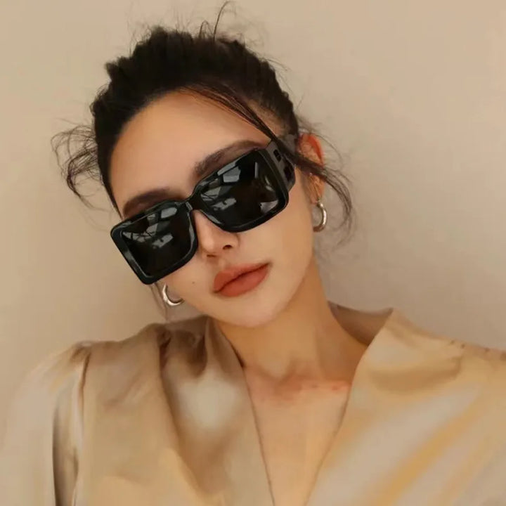 Bellona™️ | Oversized Square B-Accent Sunglasses