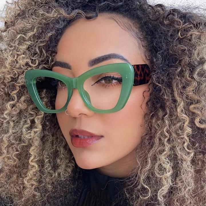 Vittoria™️ | Chic Cat-Eye Sunglasses for Effortless Elegance